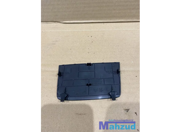 peugeot-108-dashboard-losse-delen-afdekkap-2014-677120h012