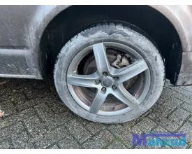 2012-vw-transporter-t5-5-25-tdi-onderdelen-demontage — foto 32