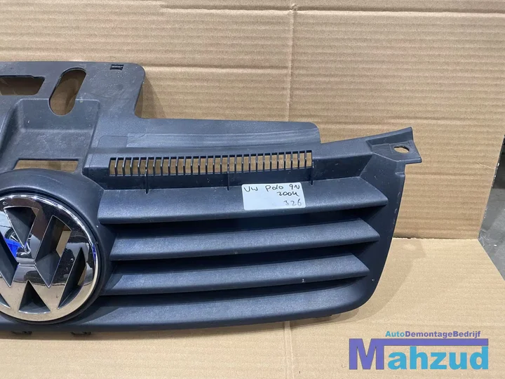 vw-polo-9n-grille-20012004 — foto 2