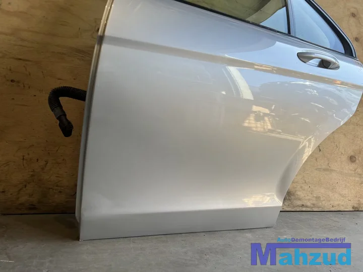 mercedes-c-klasse-w204-zilver-c775-links-achter-deur-portier — foto 4
