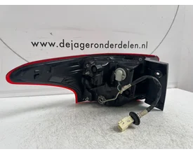 mitsubishi-outlander-achterlicht-rechts-achter — foto 4