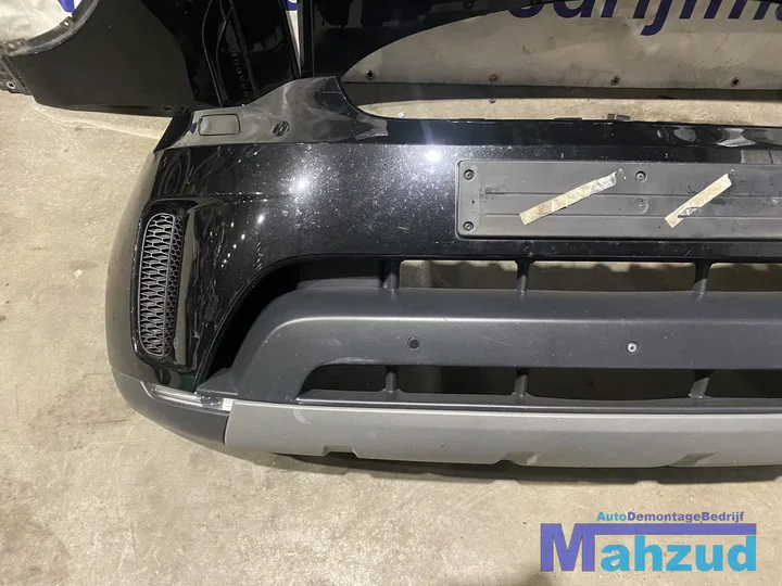 landrover-discovery-5-lr-zwart-voorkop-20182022 — foto 12
