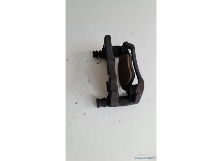 fiat-fiorino-qubo-peugeot-bipper-citroen-nemo-remklauw-rem-klauw-remjuk-remblok-links-voor-lv-origineel-nette-staat-gebruikt-2007-2008-2009-2010-2011-2012-2013-2014-2015-2016-2017-2018-2019-barendrecht-mobility-service