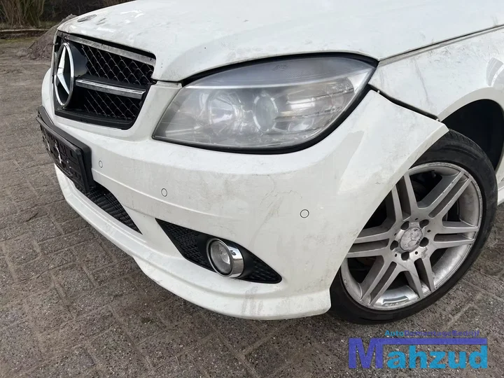mercedes-c-klasse-w204-wit-650-voorbumper-20072011 — foto 2
