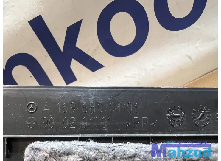 mercedes-bklasse-w245-interieur-links-deel-a1696800106-20052011