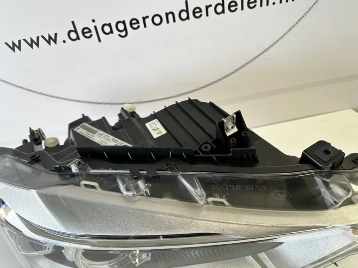 bmw-f30-f31-3-serie-xenon-led-koplamp-rechts-63117259526 — foto 2