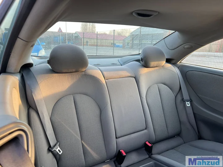 mercedes-clk-w209-22-cdi-c723-demontage-sloop-onderdelen — foto 8