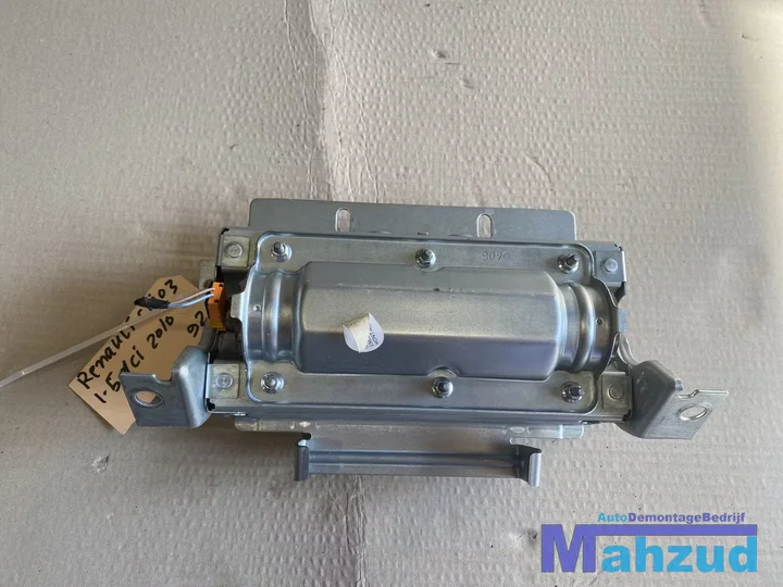 renault-clio-3-passagiers-airbag-dashboard-rechts — foto 4
