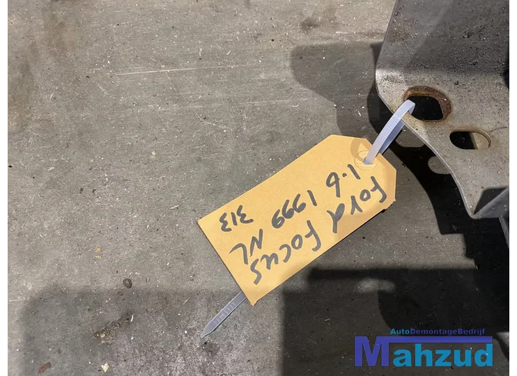 ford-focus-1-grijs-front-bumperbalk-voor-19982005