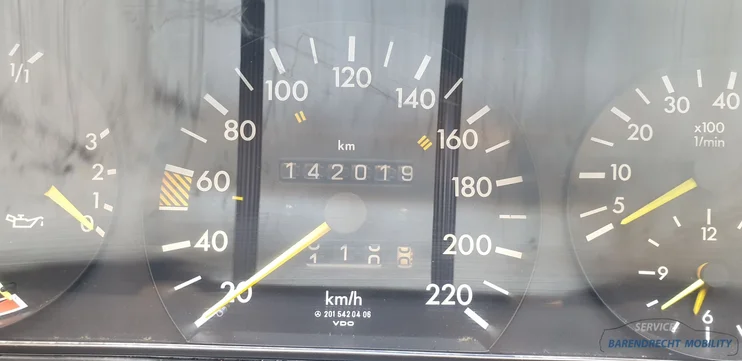 kmteller-cockpit-toerenteller-w201-190-mercedes-2015402347-origineel-gebruikt-1982-1993 — foto 5