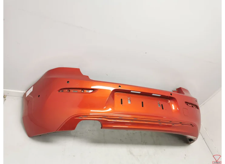 BMW 1 Serie LCI Achterbumper Bumper 6xPDC