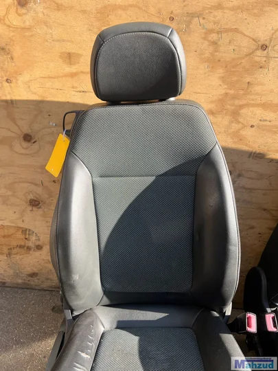 opel-corsa-d-half-leer-interieur-stoel-bank-3deurs-engels — foto 6