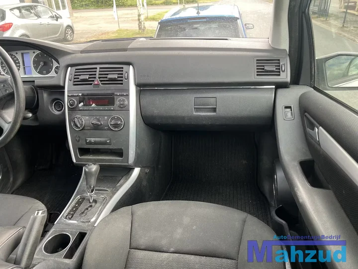 mercedes-b-klasse-w245-20-zilver-761-266960-automaatbak — foto 12