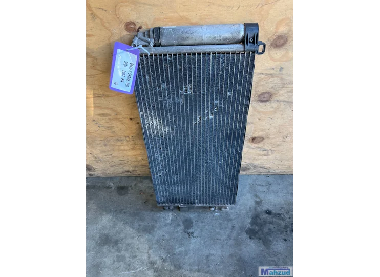 BMW 3 E90 320I AIRCO Condensor radiateur