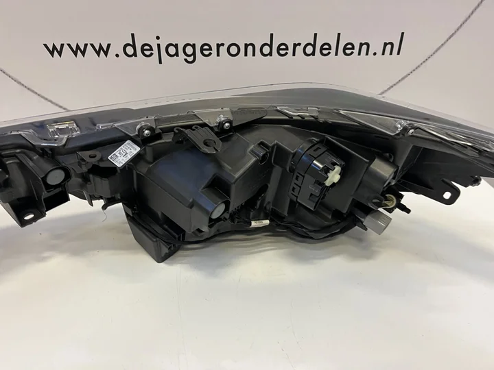toyota-corolla-led-koplamp-rechts-8111002t00-uk-rhd — foto 5