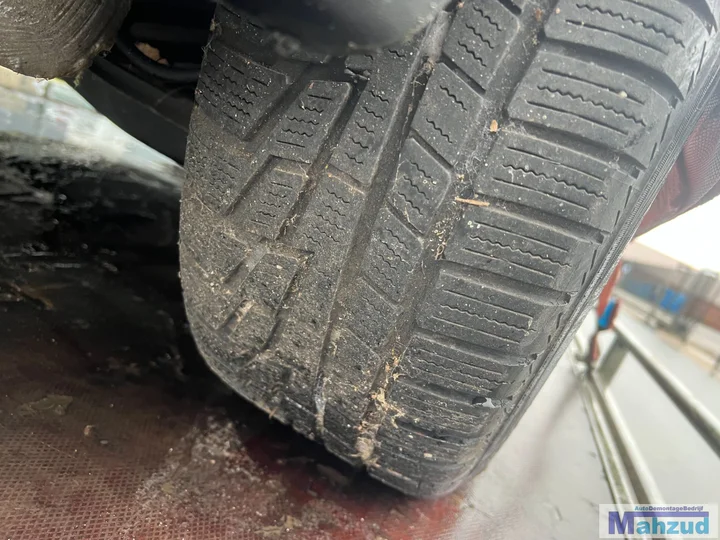 mercedes-slk-r170-20-zilver-744-demontage-onderdelen-sloop — foto 33