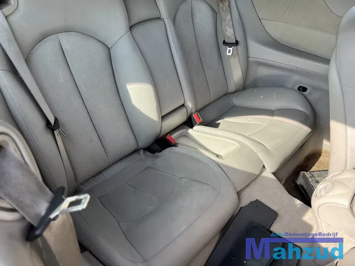 mercedes-clk-w209-cabrio-blauw-onderdelen-demontage — foto 11