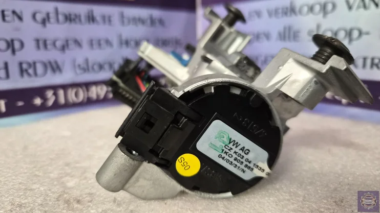 audi-a3-8p1-bj2004-sleutels-contactsloten-1k0905865 — foto 3