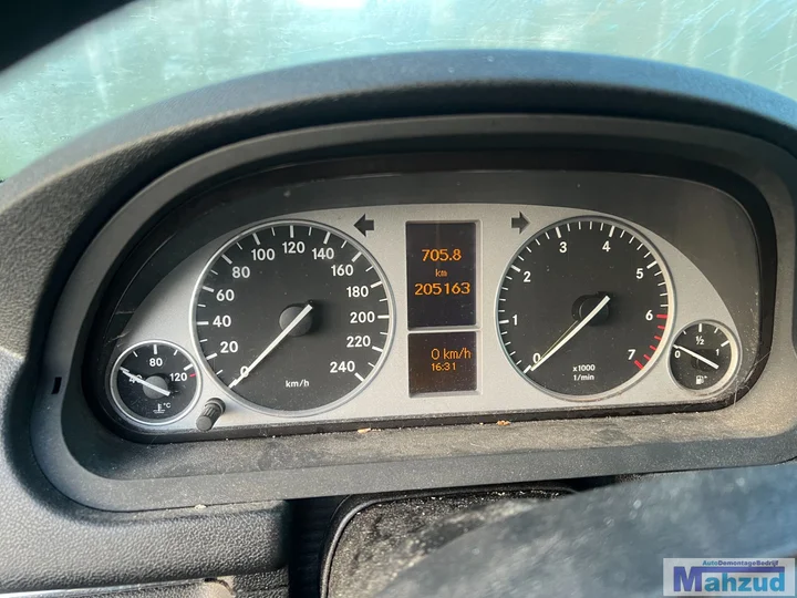 2008-mercedes-b-klasse-w245-zwart-191-demontage-266960-sloop — foto 17
