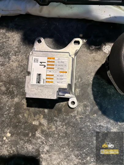 airbag-set-toyota-aygo-x-compleet-dashboard-set-origineel — foto 3