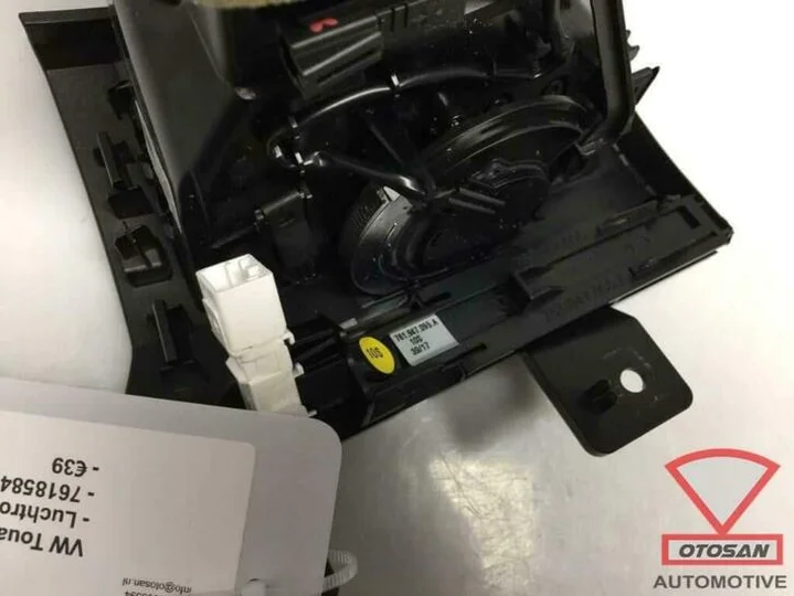 vw-touareg-2018-luchtrooster-links-led-761858415 — foto 3