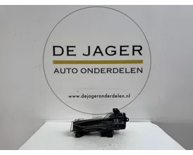 tesla-model-3-mistlamp-links-voor-150793210c