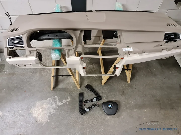 airbagset-bmw-f07-5-serie-gran-turismo-gt-beige-dashboard-stuur-airbag-gordel-set-2009-2017 — foto 2