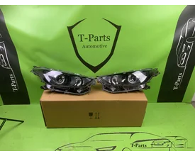 toyota-yaris-koplamp-rechts-links-81170k0060-81130k0060