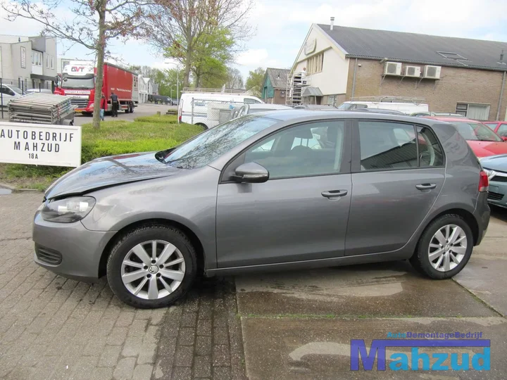 2010-volkswagen-golf-6-16-tdi-demontage-sloop-123 — foto 4