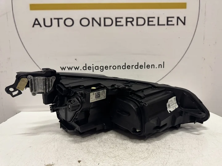 vw-golf-8-iq-light-vol-led-koplamp-links-5h1941035 — foto 7