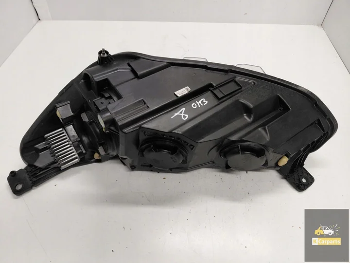 jx7b13w029ce-ford-focus-mk4-gewoon-met-led-zwarte-lamp-rechts-perfect — foto 4
