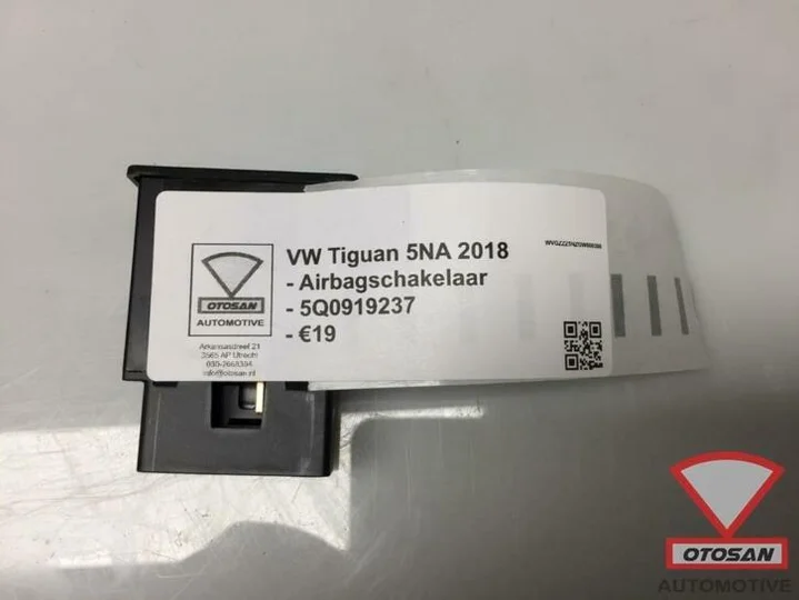 vw-tiguan-5na-2018-airbag-off-schakelaar-5q0919237 — foto 2