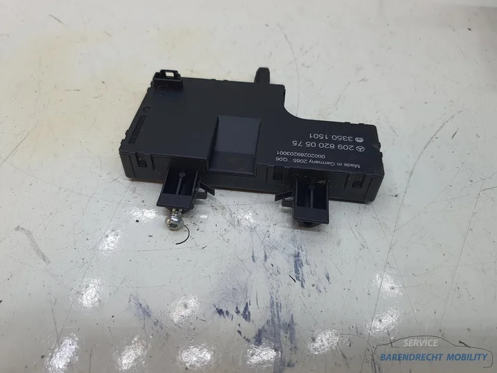 mercedes-w209-c209-clk-keyless-go-module-a2098200575-origineel-nette-staat-gebruikt-elektronica-2002-2003-2004-2005-2006-2007-2008-2009-barendrecht-mobility-service — foto 2