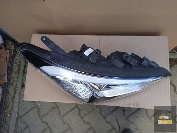 hyundai-santa-fe-iii-xenon-8-pins-lamp-rechts-perfect — foto 2