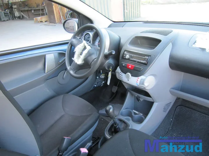 2009-toyota-aygo-10-8r3-demontage-sloop-in-onderdelen-245 — foto 11