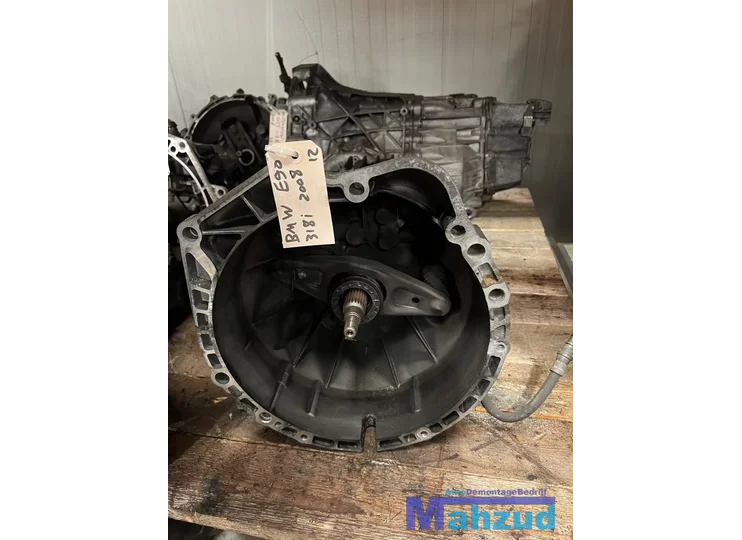 BMW E90 E91 318I 2.0 Versnellingsbak 6 bak handbak CBL