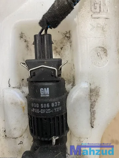 opel-corsa-c-ruitensproeitank-reservoir-ruitensproeierpomp — foto 5