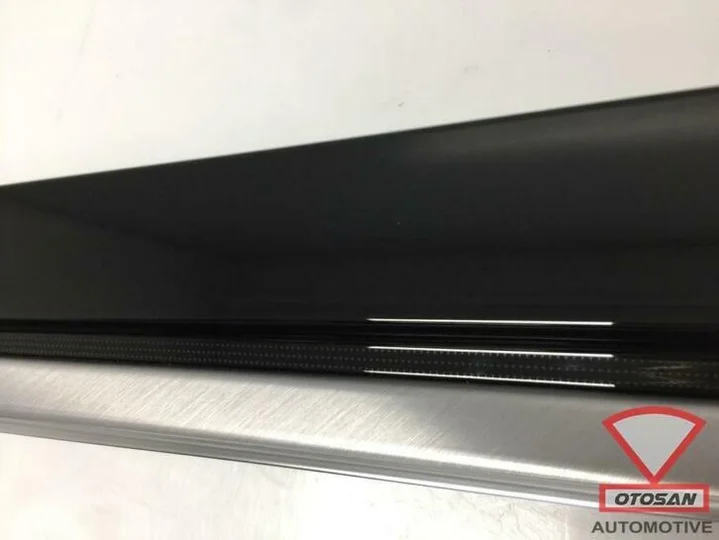 vw-touareg-2018-deurlijst-led-links-voor-760867967-761947225 — foto 2