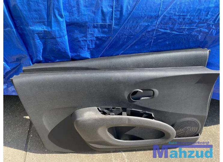 nissan-micra-3-k12-3-deurs-interieur-grijs-20022010