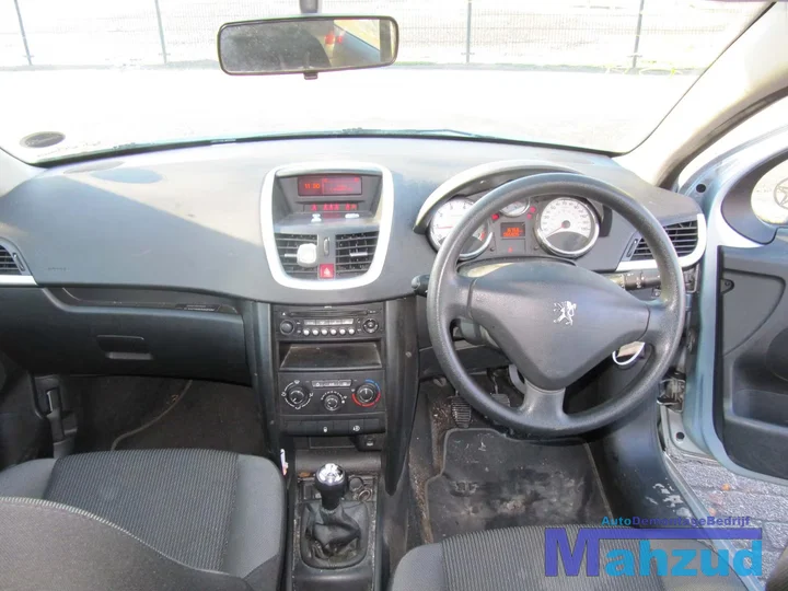 peugeot-207-5-deurs-interieur-compleet-stof — foto 4