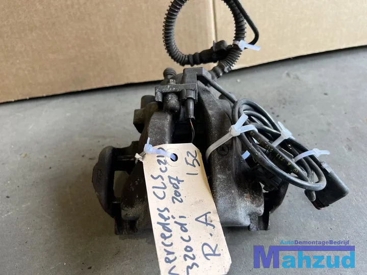 mercedes-cls-c219-w211-rechts-achter-remklauw-remtang — foto 2