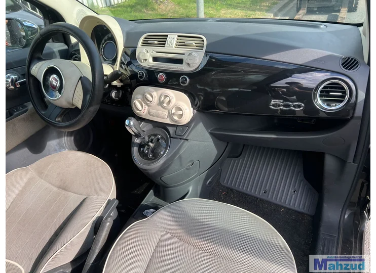 Fiat 500 white black dashboard parts