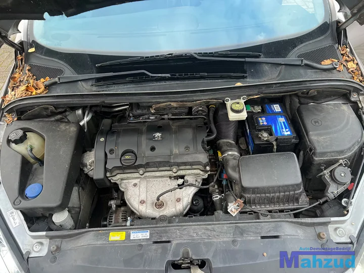 peugeot-307-16-16v-nfu-eza-onderdelen-demontage — foto 20