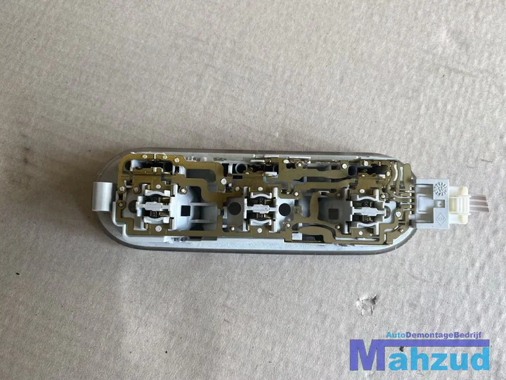 renault-clio-3-binnenverlichting-voor-unit-schakelaar — foto 2