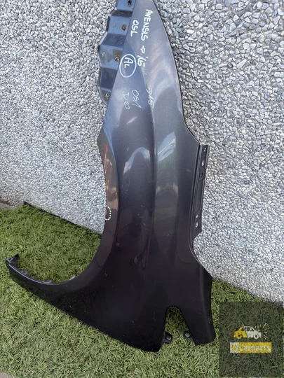 toyota-avensis-spatbord-links-voor-t27-0915-zijscherm — foto 3