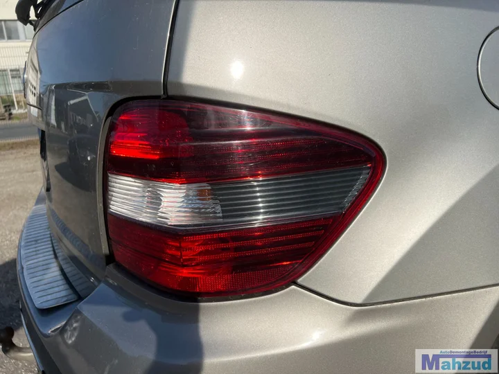 mercedes-ml-w164-rechts-achterlicht-donker-20052012 — foto 2
