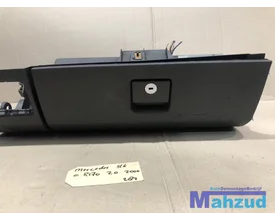 mercedes-slk-r170-engels-handschoenenkast-a1706802587 — foto 2