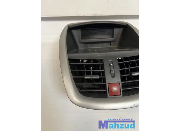 peugeot-207-luchtrooster-midden-display-middenconsole