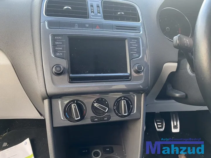 vw-polo-6c-radio-20132017 — foto 2