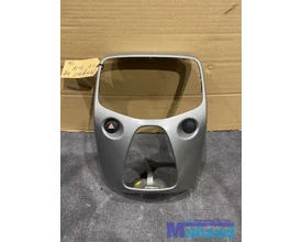 peugeot-108-grijs-middenconsole-radioframe-alarm-schakelaar